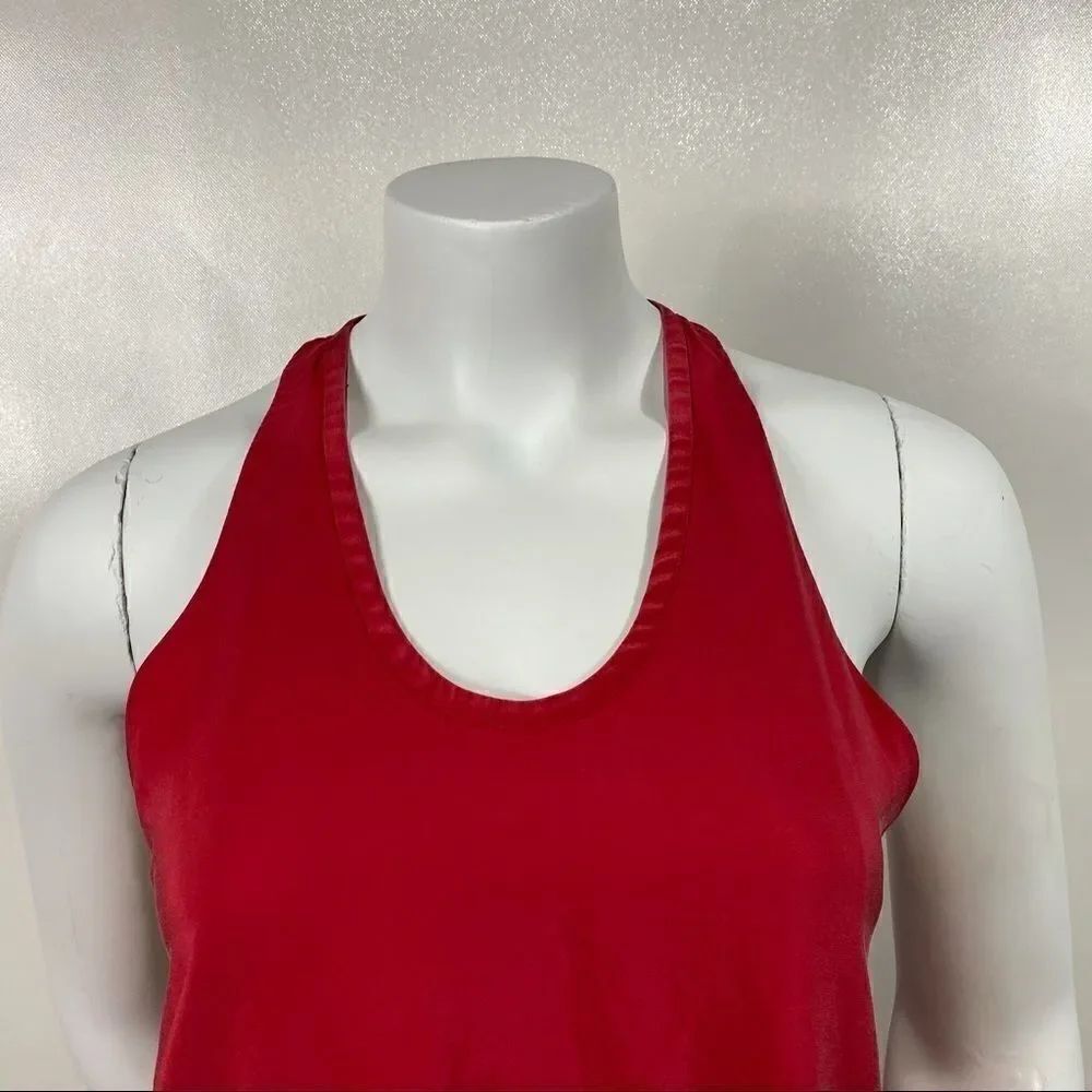 3FOR$20 BCBG Maxaxria red top Size: XS